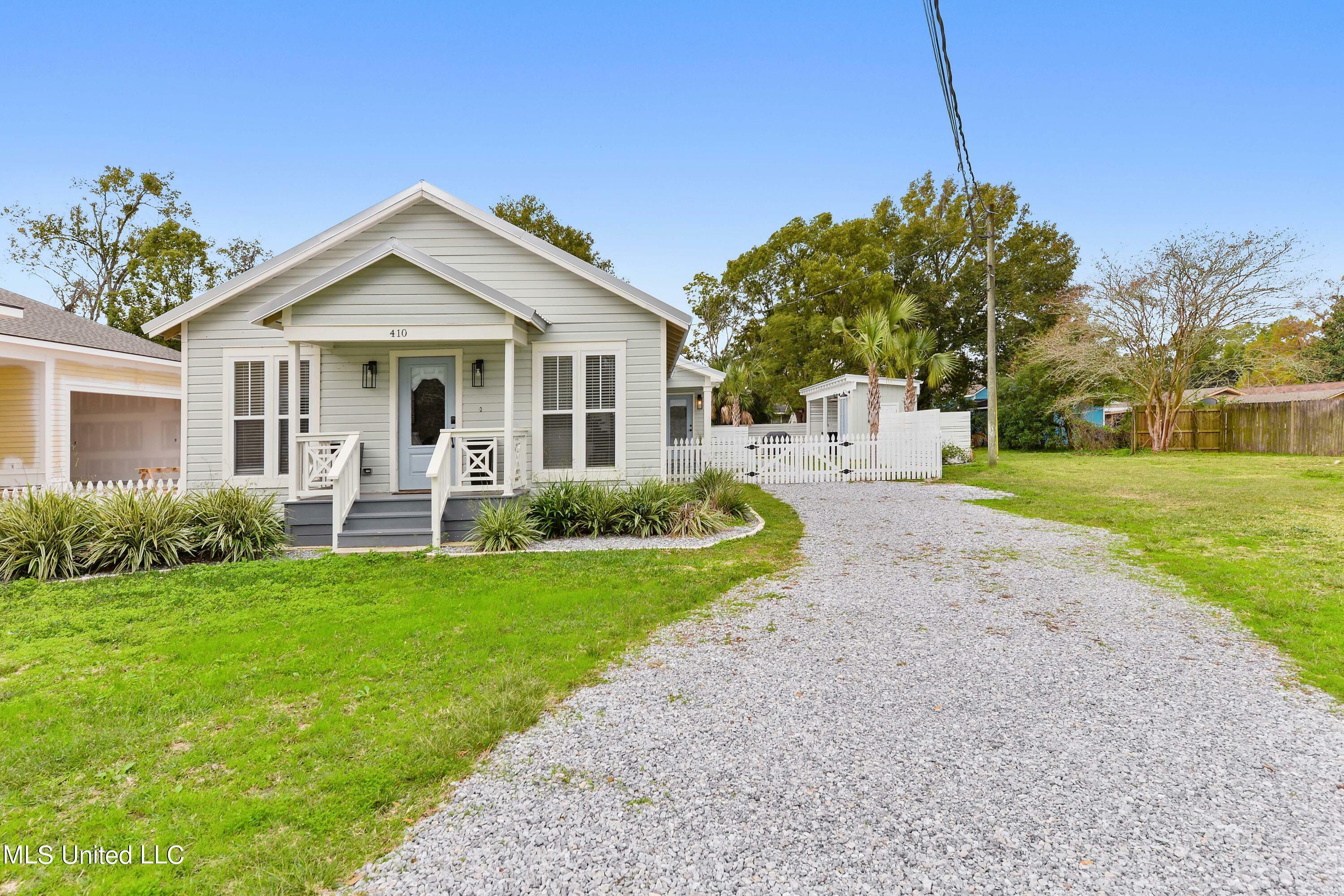 Property Photo:  410 Main Street  MS 39520 