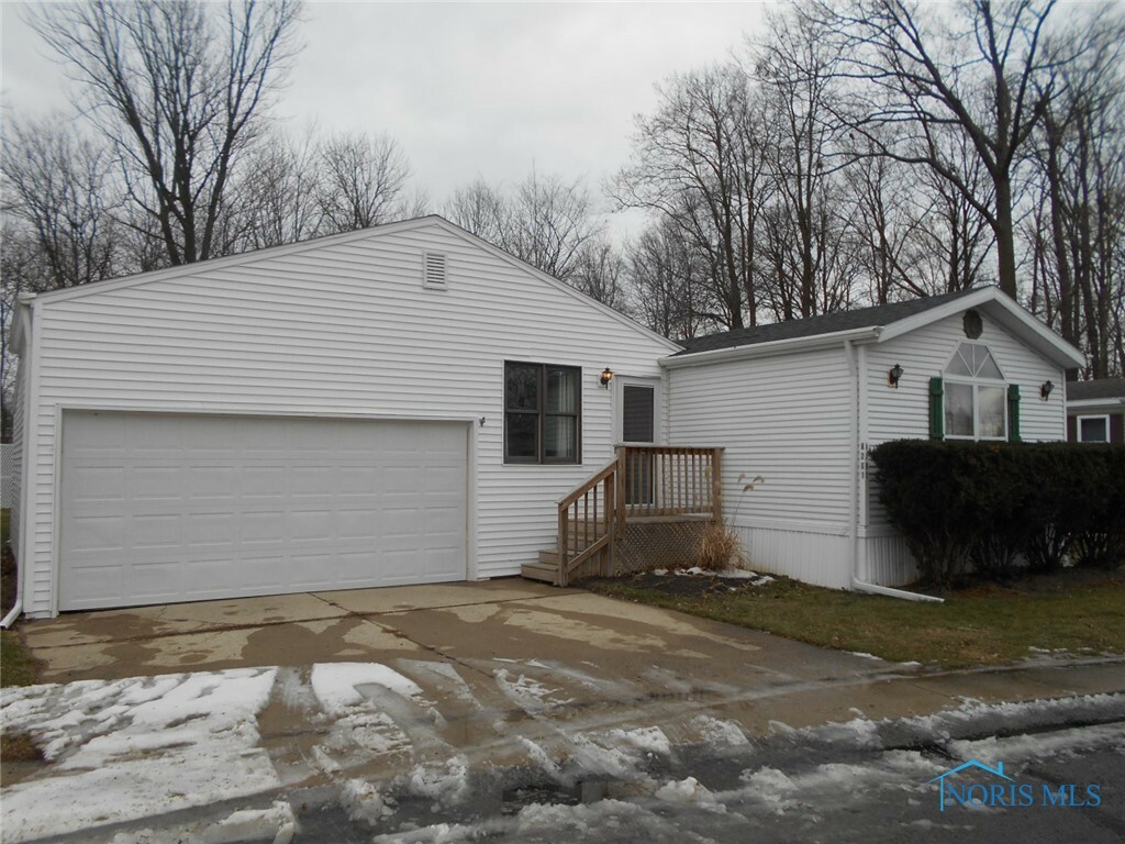 Property Photo:  8261 Maplewood Drive  OH 45840 