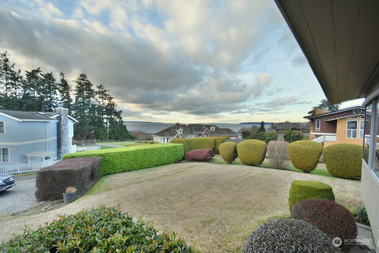 Property Photo:  731 Melody Lane  WA 98020 