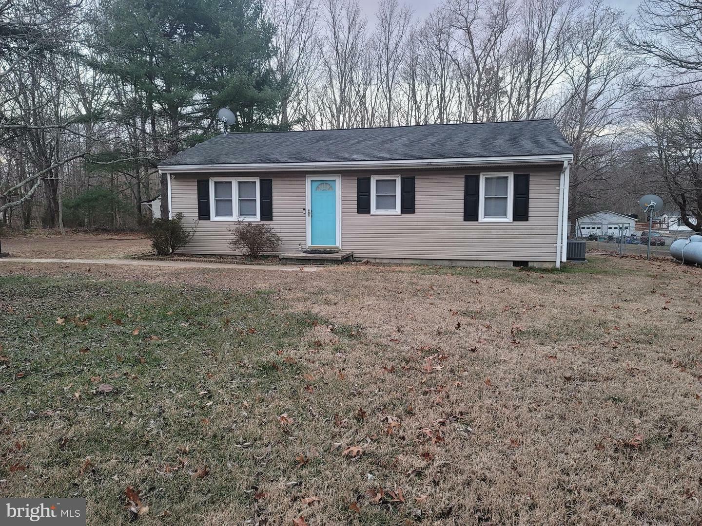 Property Photo:  937 S Spotswood Trl  VA 23093 