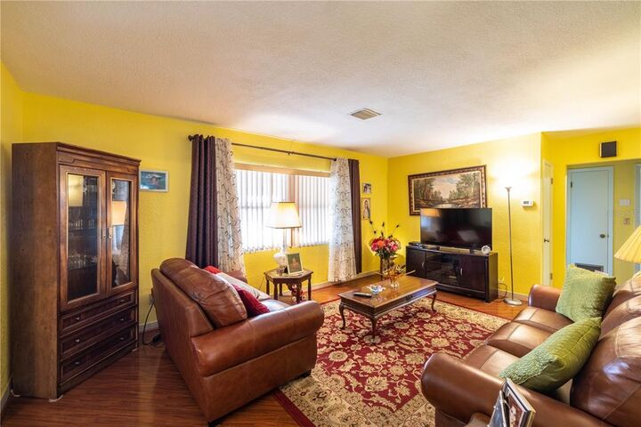 Property Photo:  685 Manor Dr W  FL 34698 