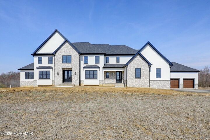 Property Photo:  11 Cook Court  NJ 08535 