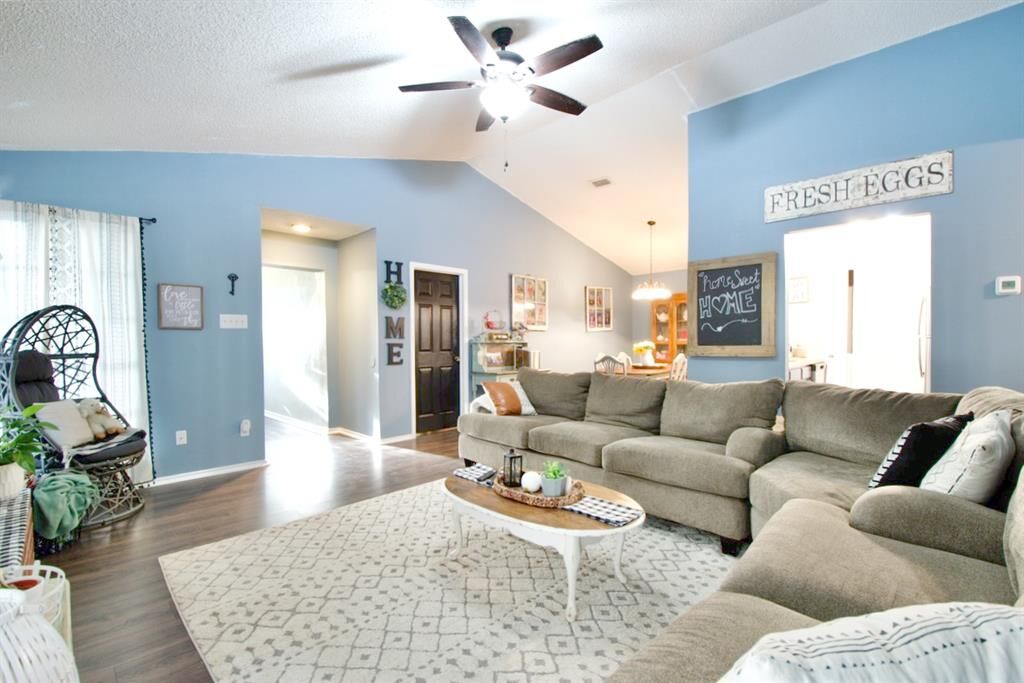 Property Photo: 707 Cherry Drive TX 76642