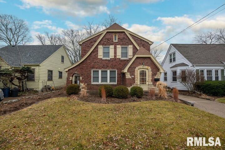 3510 N Peoria Avenue  Peoria IL 61603 photo