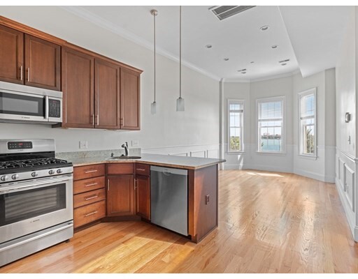 Property Photo:  1422 Columbia Rd 2  MA 02127 