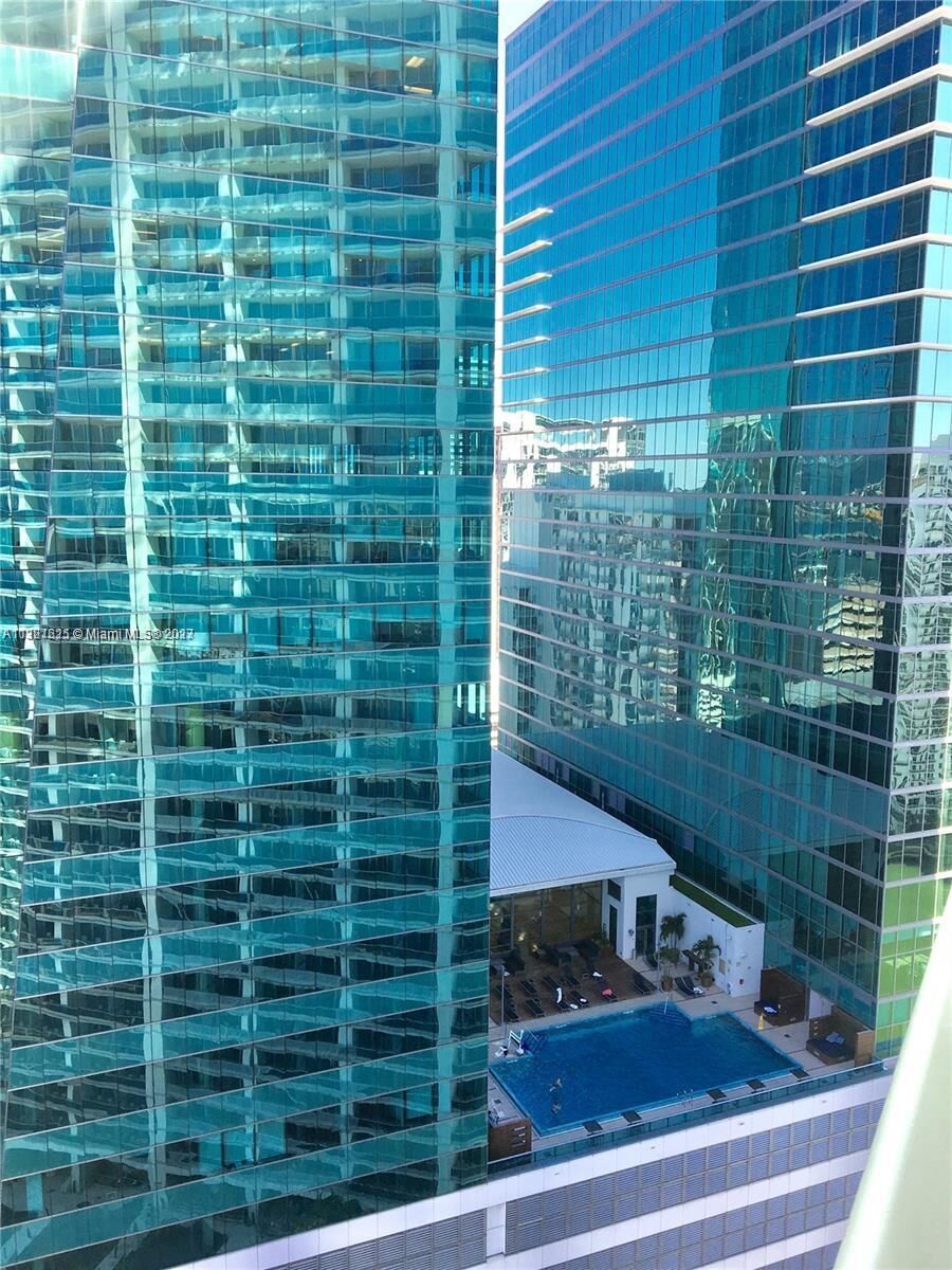 Property Photo: 200 Biscayne Boulevard Way 3712 FL 33131