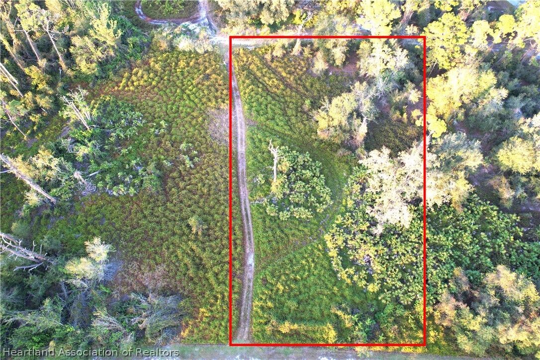 Property Photo:  560 Farrell Drive NE  FL 33852 