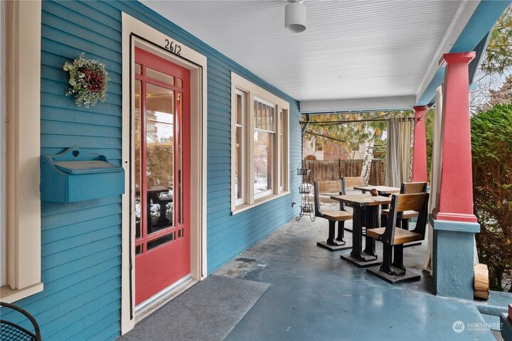 Property Photo:  2612 Summitview Avenue  WA 98902 