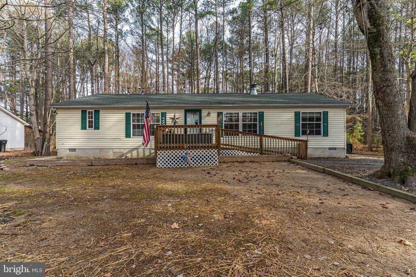 Property Photo: 17858 Piney Point Road MD 20690