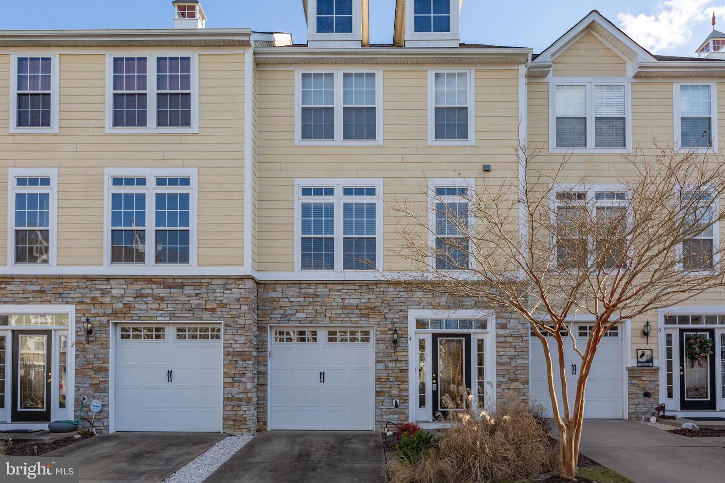 Property Photo: 4 Bay View Lane VA 22443