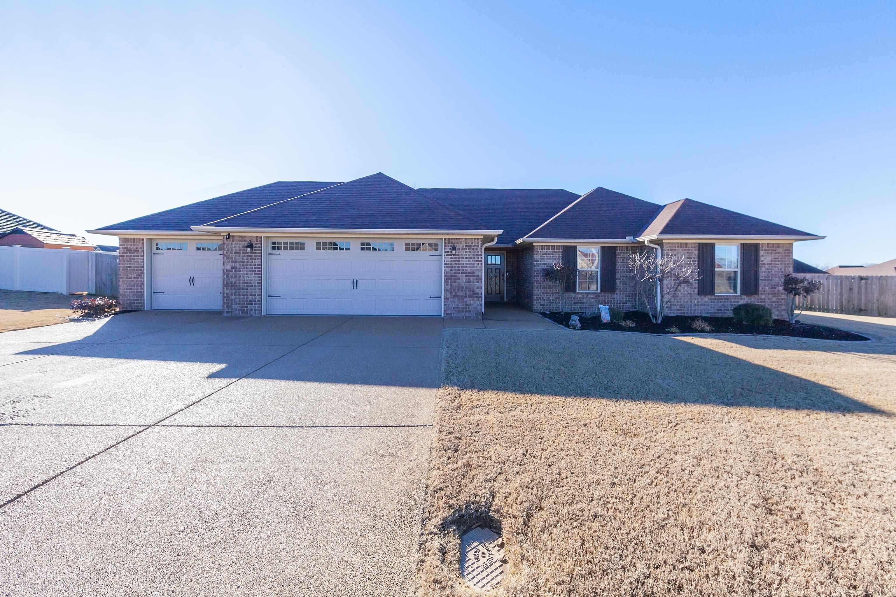 Property Photo:  118 Sunrise Drive  TN 38355-4500 