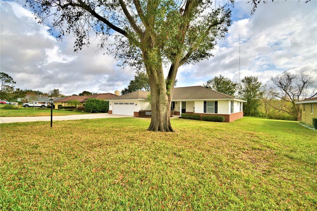 Property Photo:  41 Lake Link Circle SE  FL 33884 