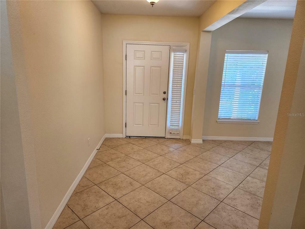 Property Photo:  10507 Cabbage Tree Loop  FL 32825 