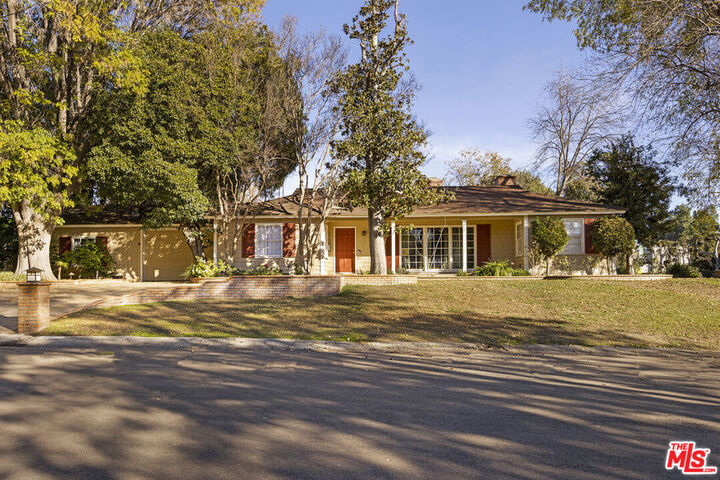 4400 Carpenter Avenue  Studio City CA 91607 photo