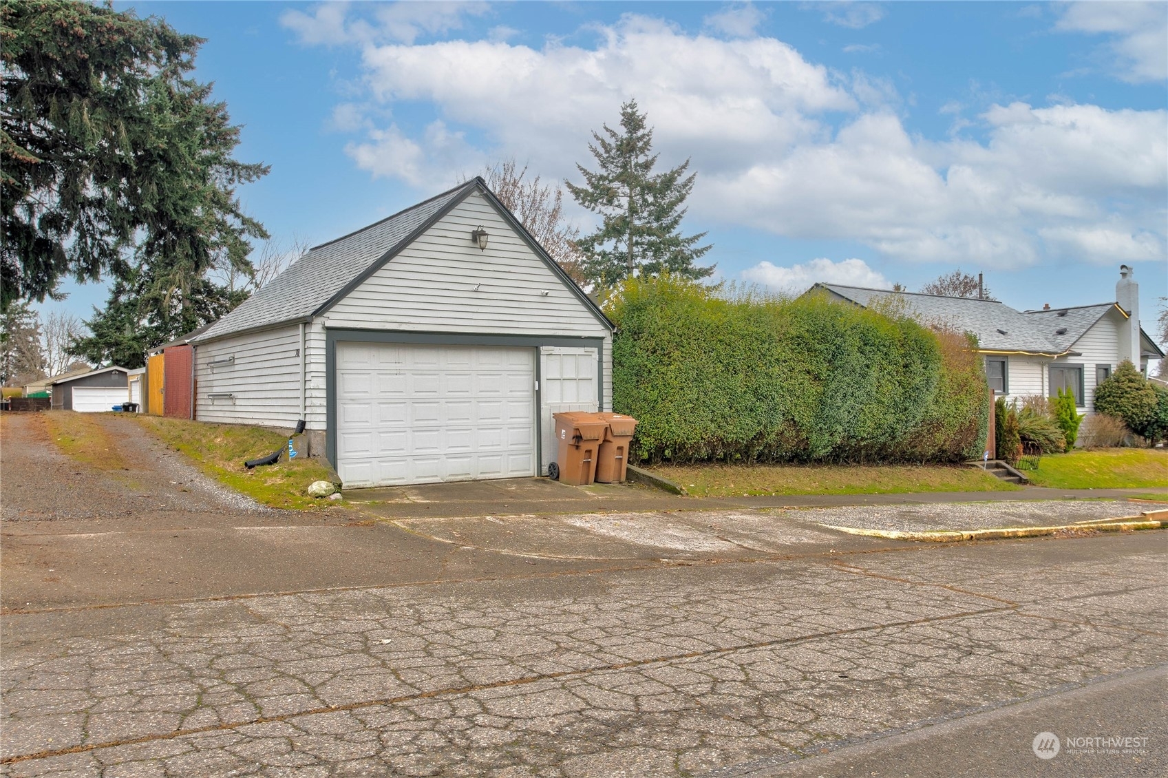 Property Photo:  5001 S L Street  WA 98408 