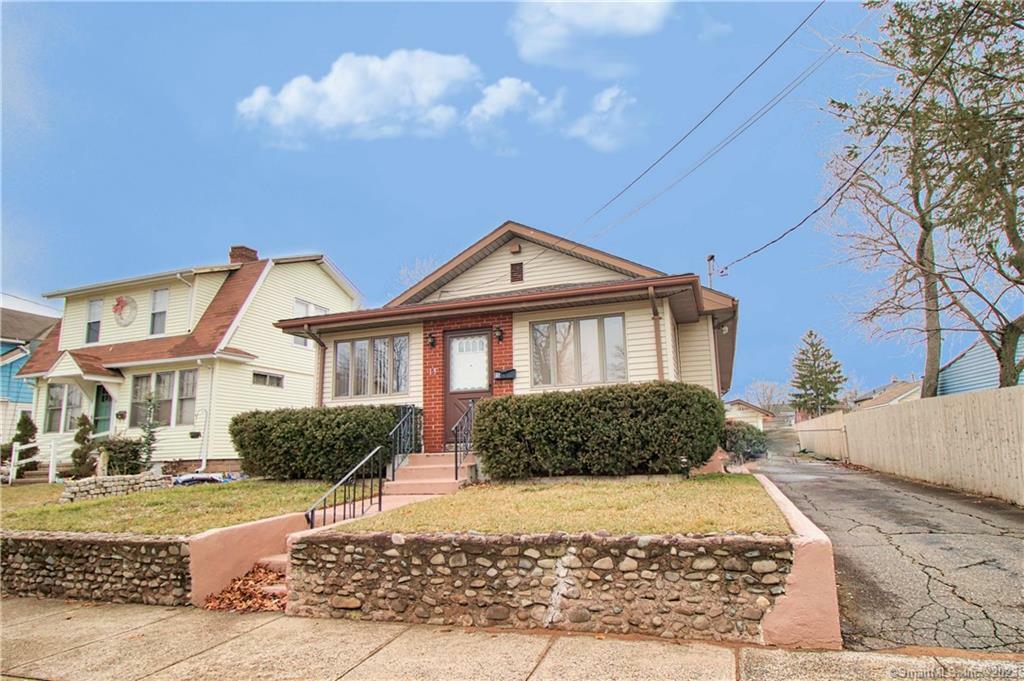 Property Photo: 15 Blohm Street CT 06516