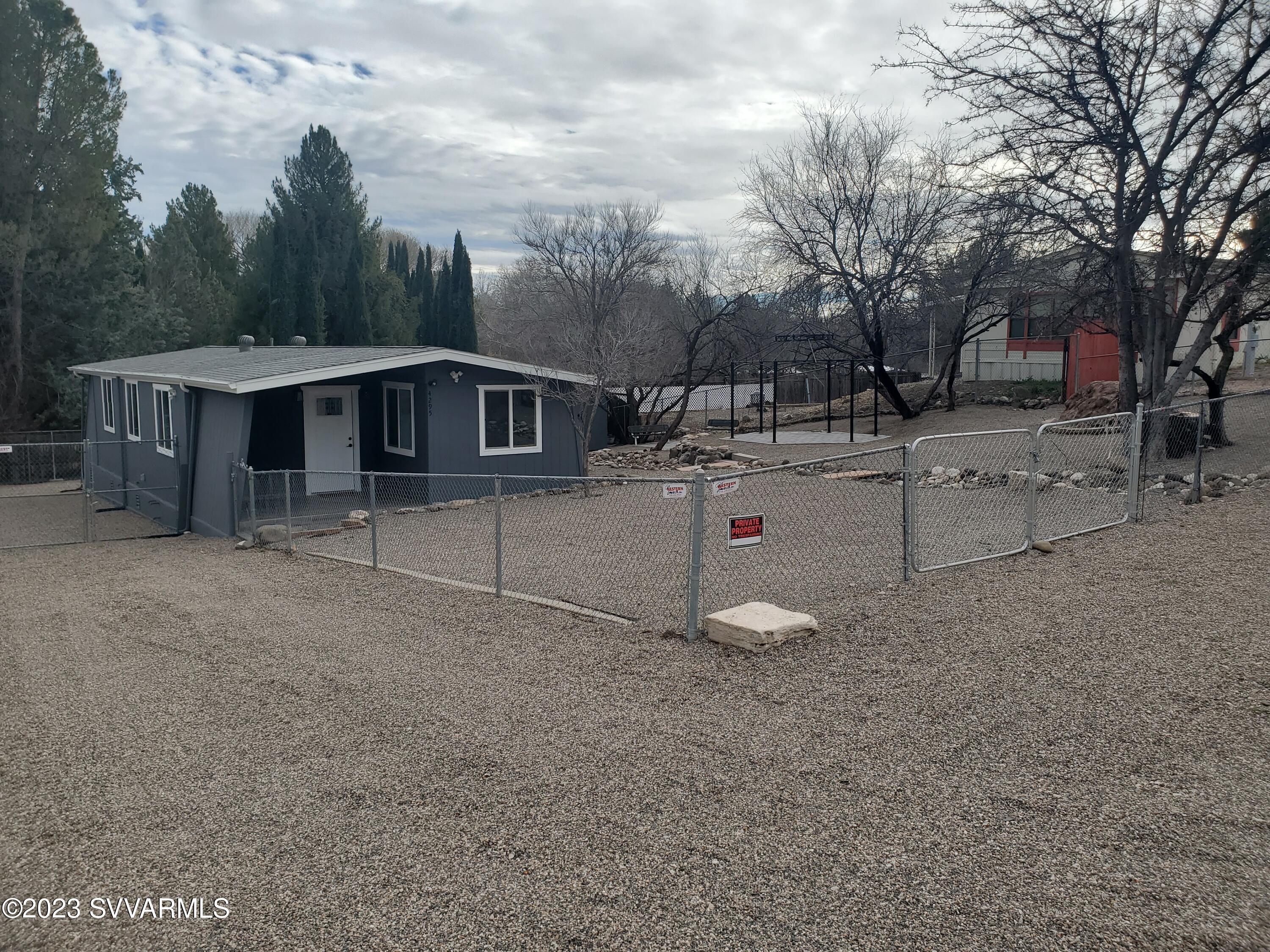 Property Photo: 4295 E Shade Rd AZ 86335