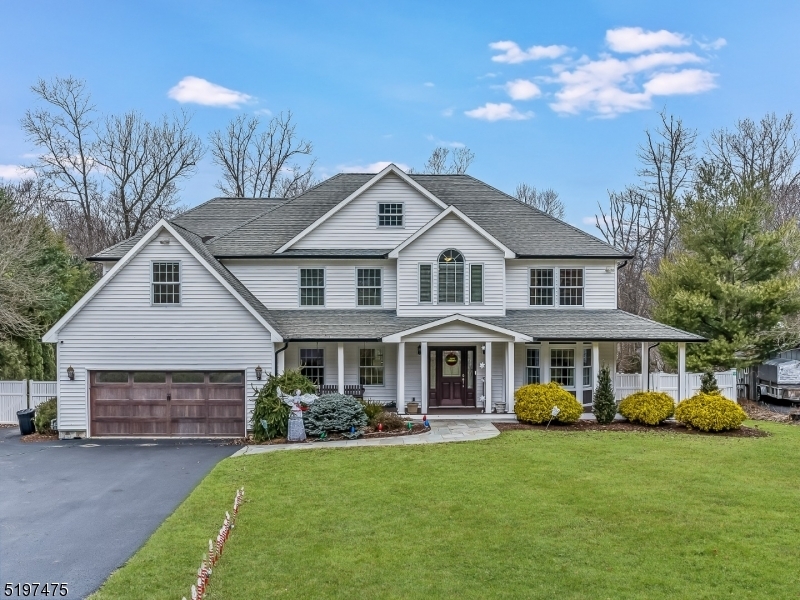 Property Photo: 11 Skyler Ct NJ 07438
