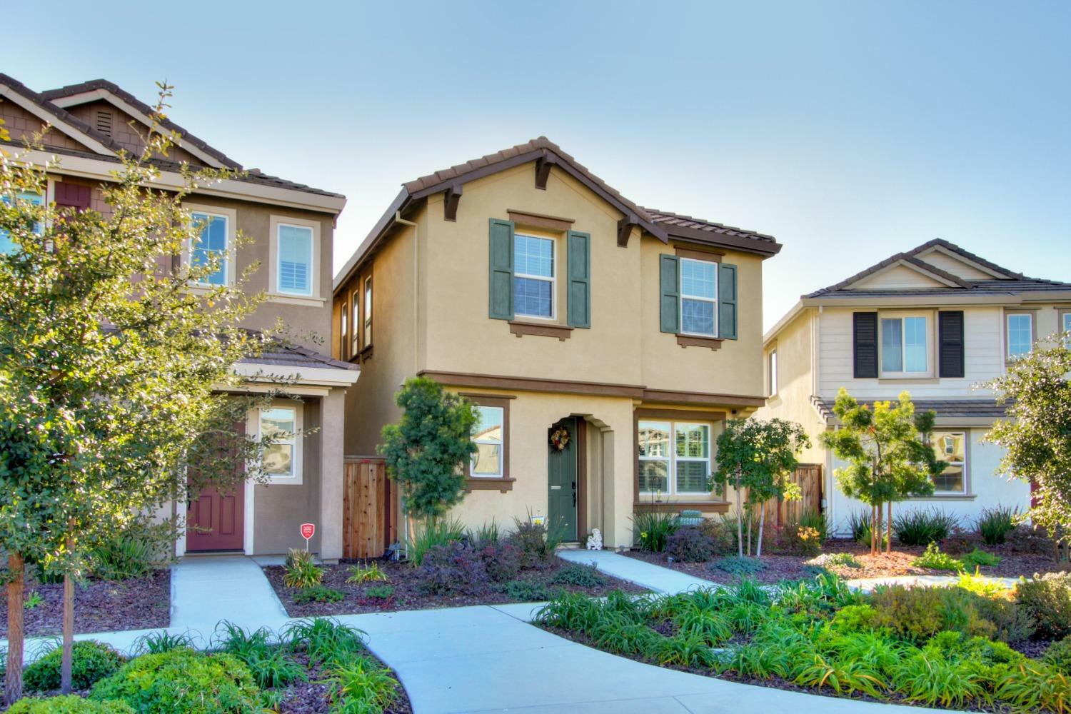 Property Photo: 2516 Curlicue Alley CA 95834