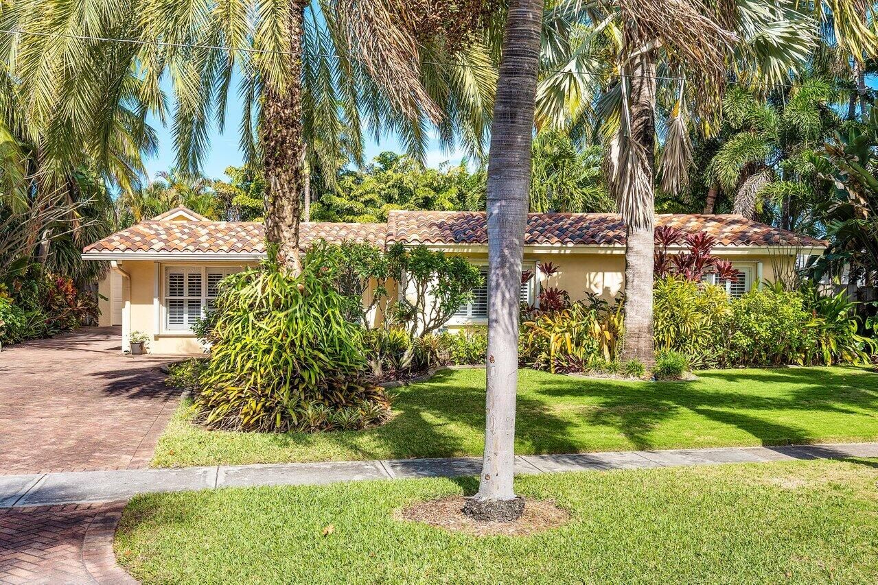 Property Photo:  275 NE 4th Street  FL 33432 