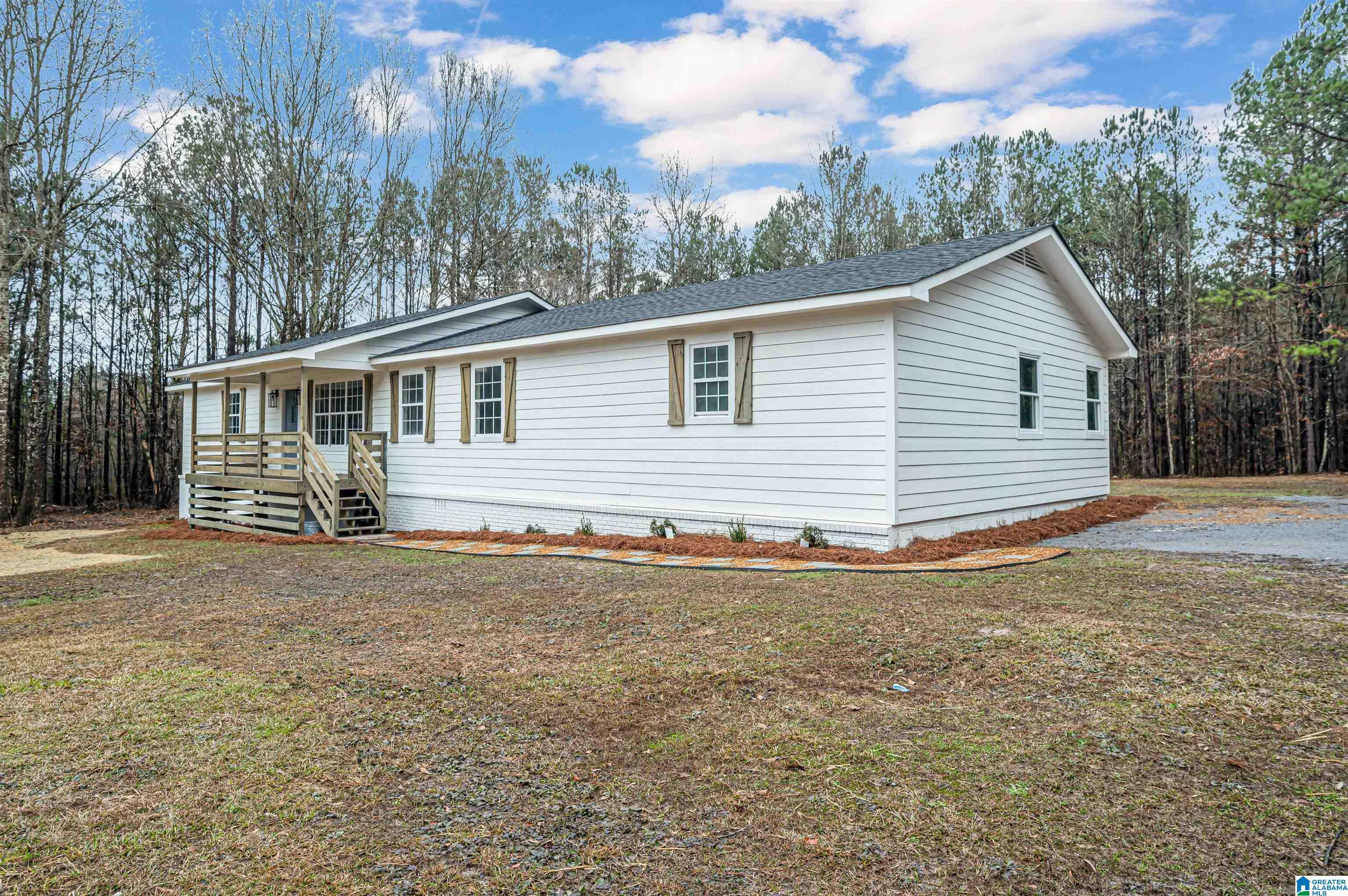 Property Photo:  400 Rivercrest Drive  AL 35178 