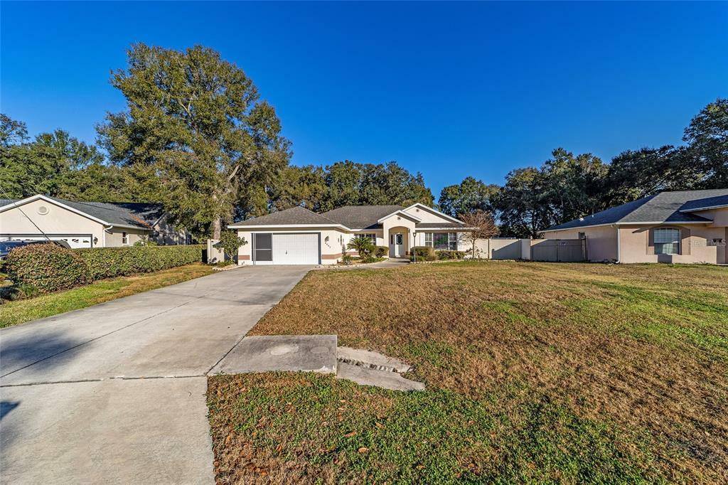 Property Photo:  6007 SW 107th Street  FL 34476 