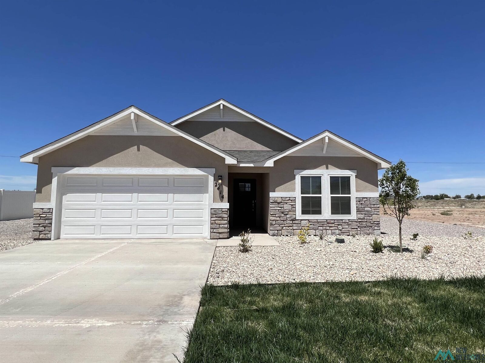 Property Photo:  2414 W Ray Avenue  NM 88210 