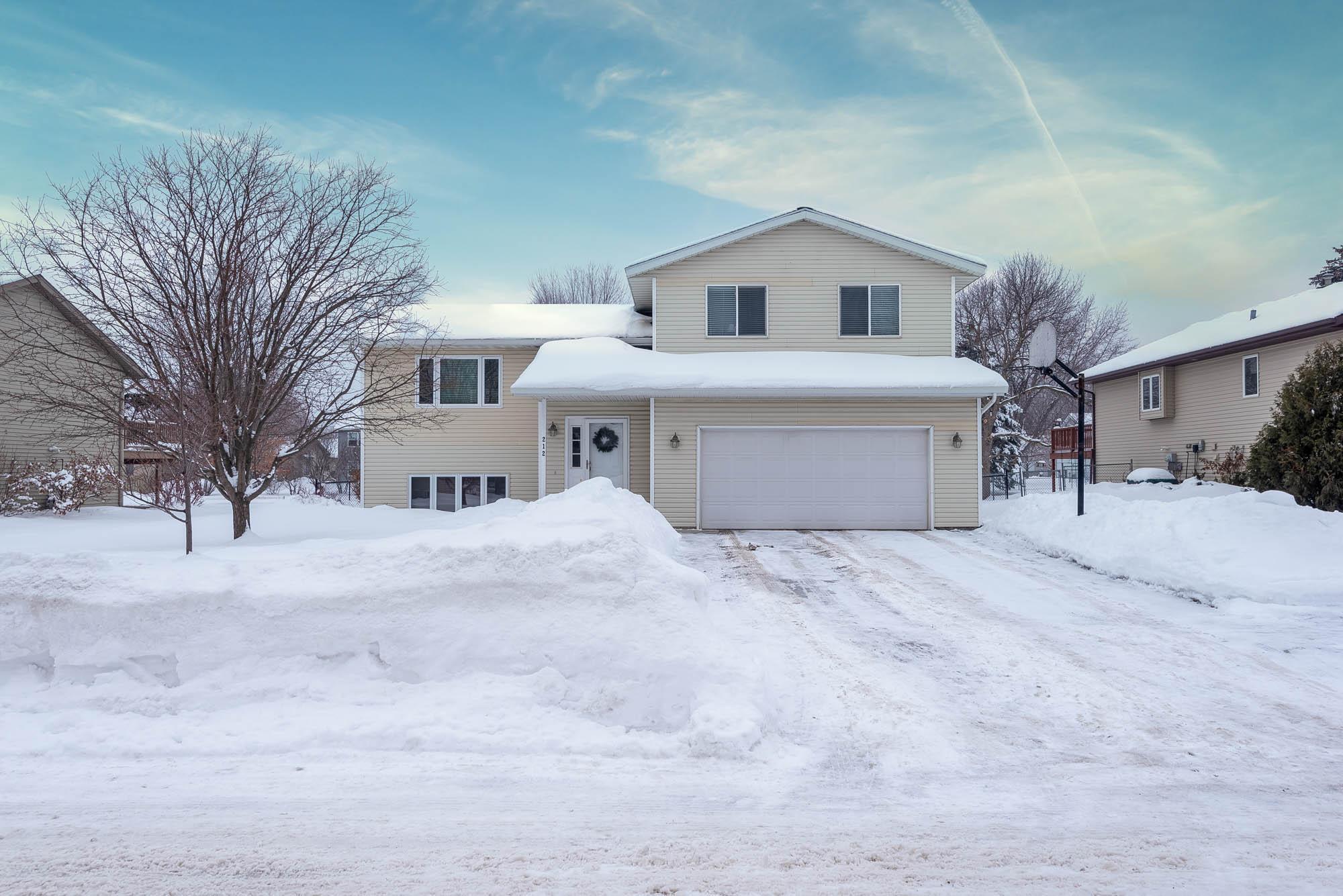 Property Photo: 212 Glen Ellen Drive MN 56001