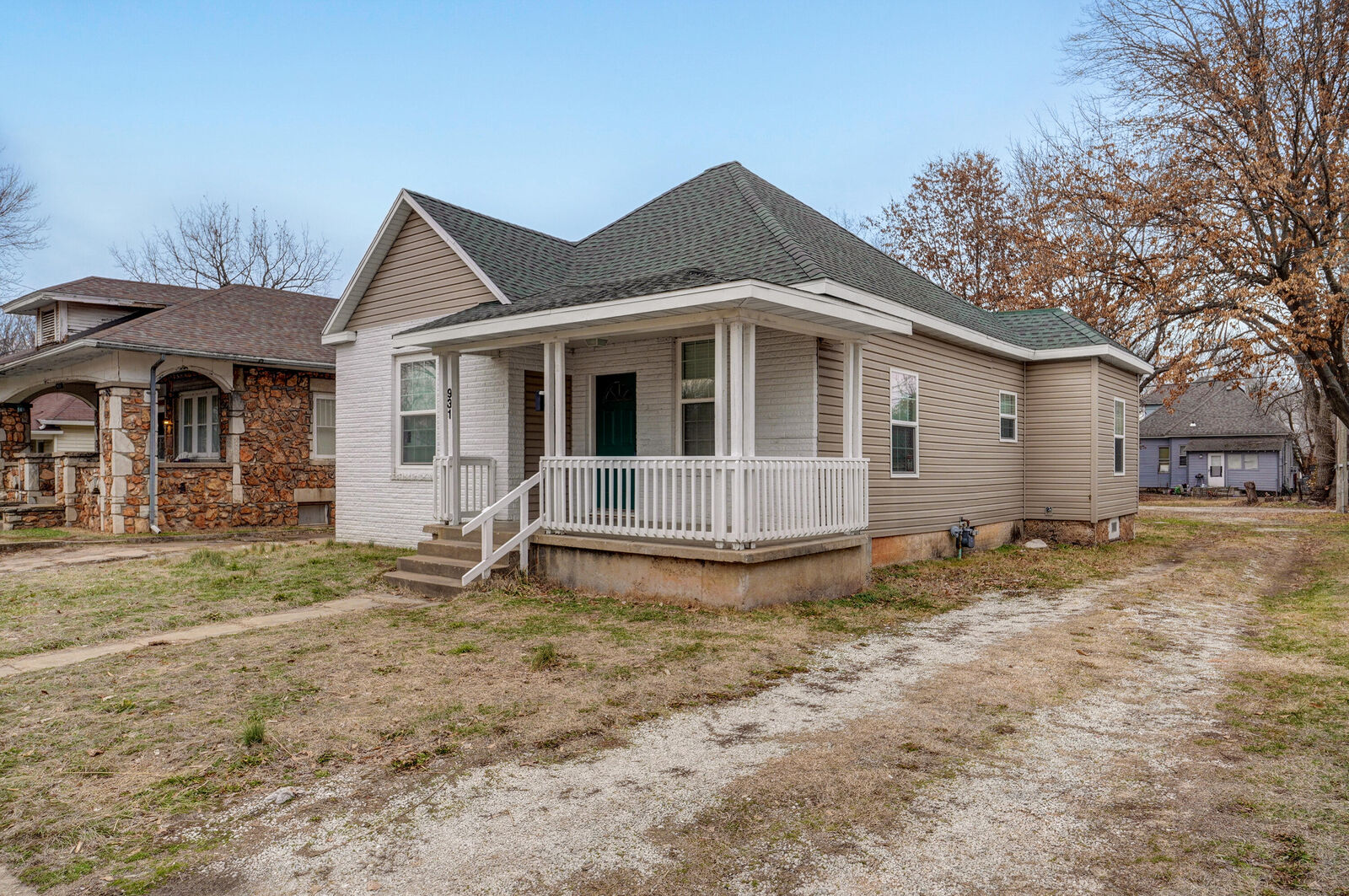 Property Photo:  931 W Brower Street  MO 65802 