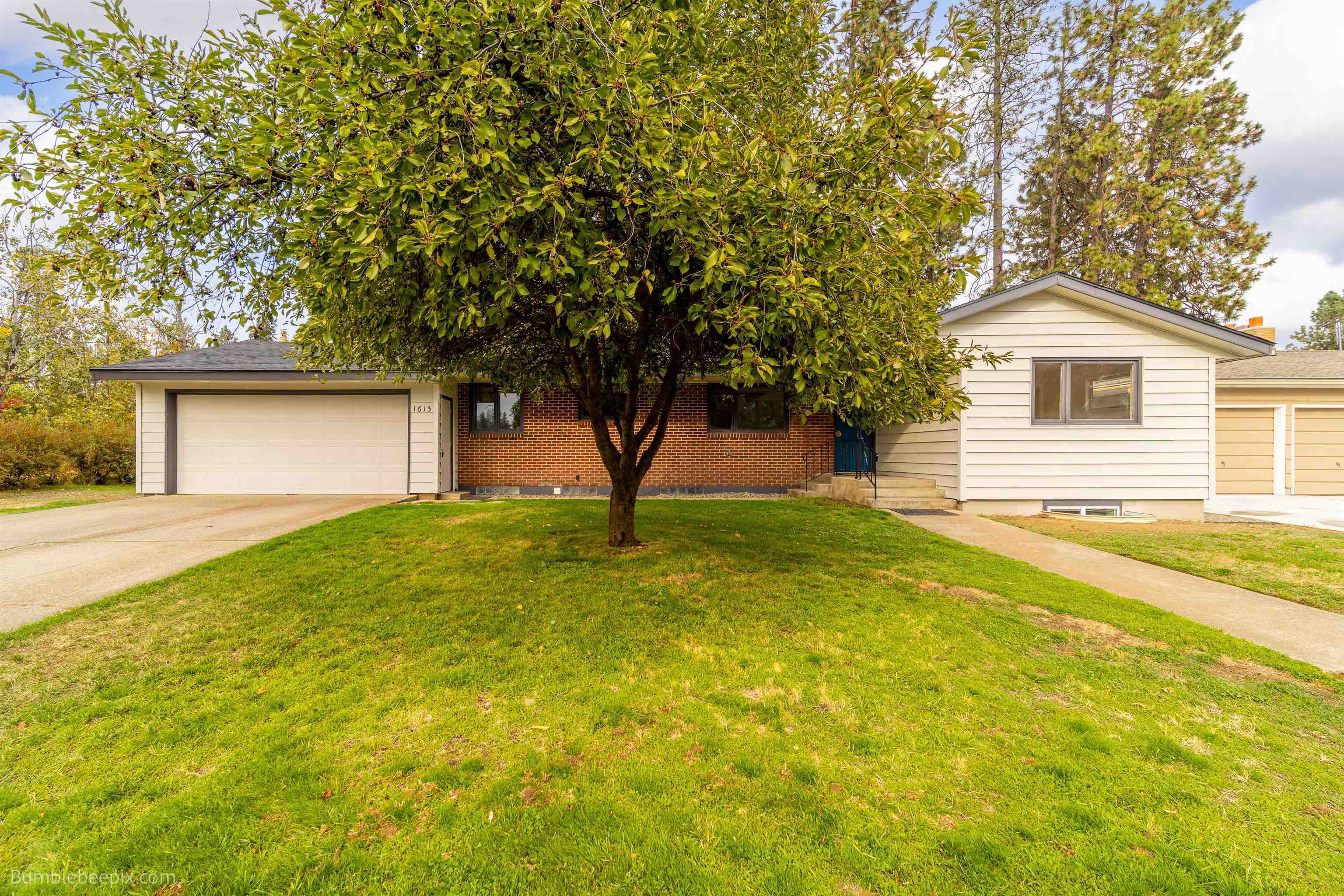 Property Photo:  1613 E 34th Ave  WA 99203 