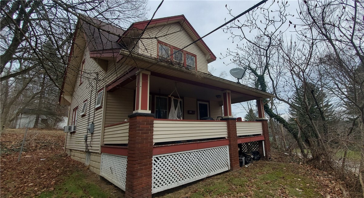 Property Photo:  1403 Neshannock Blvd  PA 16105 