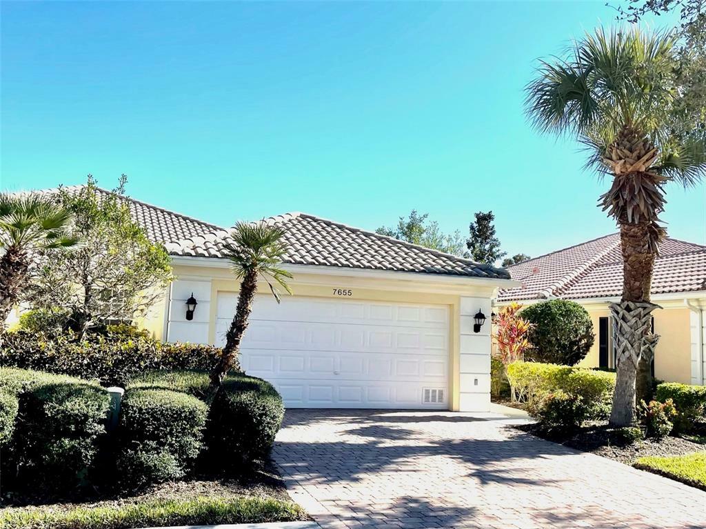 Property Photo:  7655 Pesaro Drive  FL 34238 