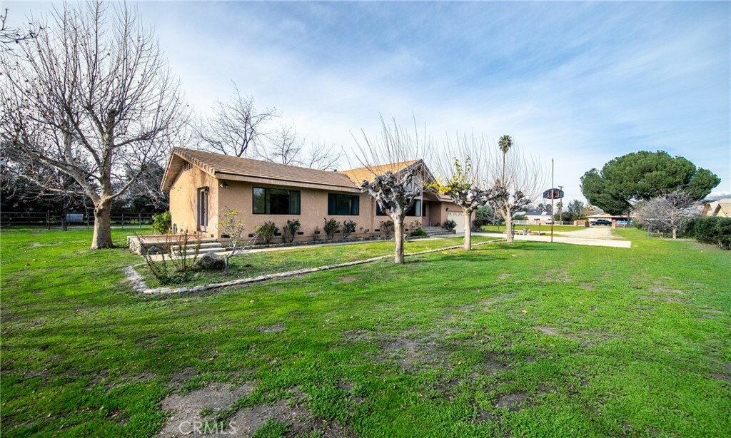 Property Photo:  1471 Eaton Avenue  CA 92543 