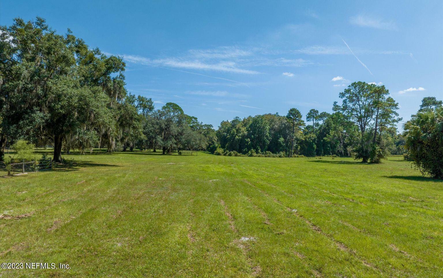 Property Photo: 1360 S State Rd 19 FL 32177