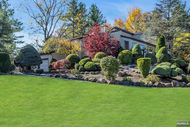 Property Photo: 17 Post Lane NJ 07039