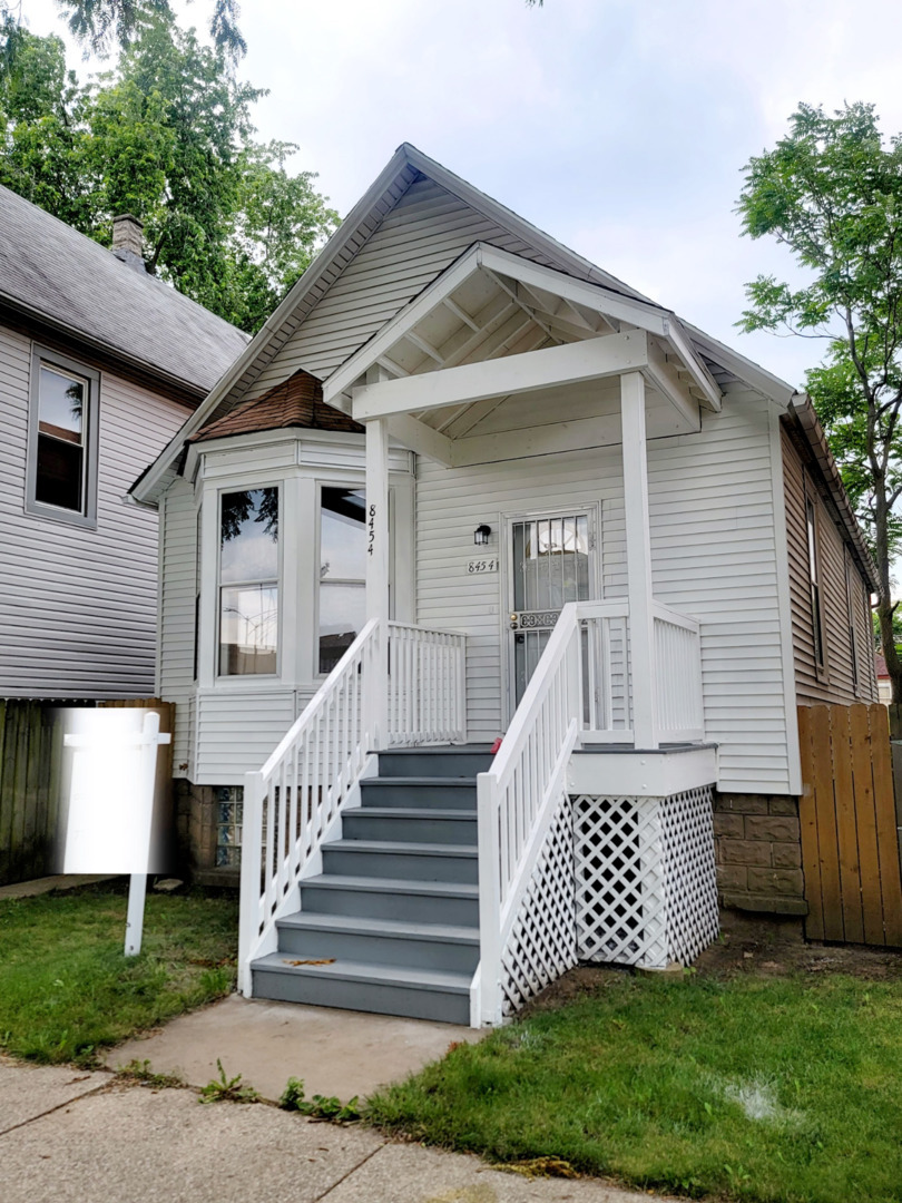 Property Photo:  8454 S Green Street  IL 60620 