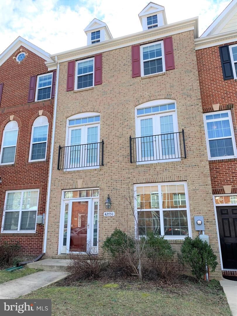 Property Photo: 42751 Hay Road VA 20147