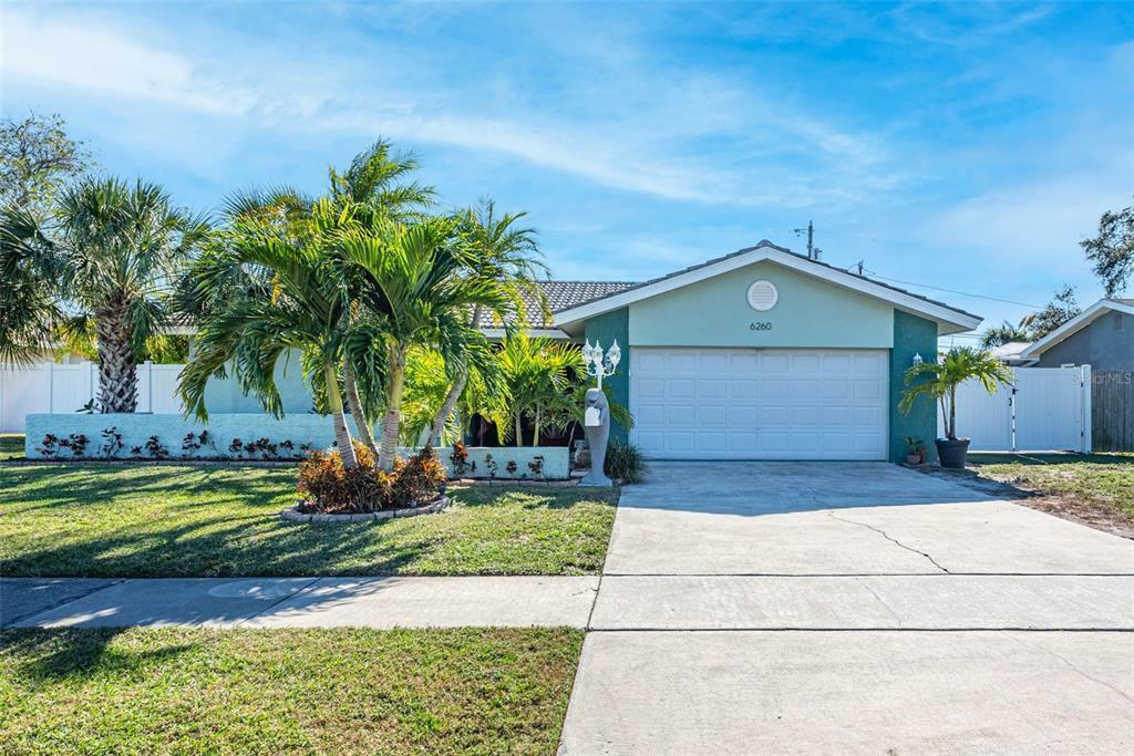 Property Photo:  6260 30th Avenue N  FL 33710 