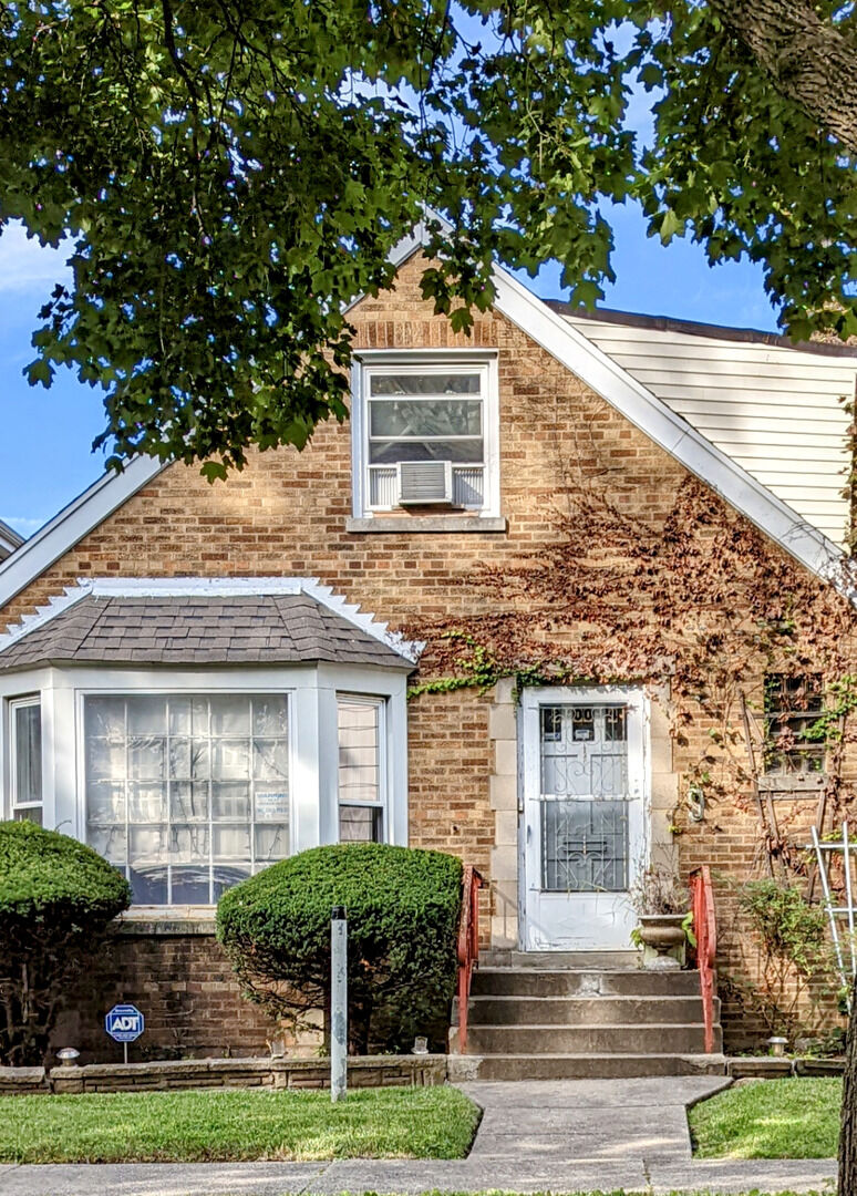 Property Photo:  8004 S Wabash Avenue  IL 60619 