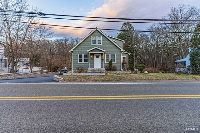 Property Photo:  74 Glenwild Avenue  NJ 07403 