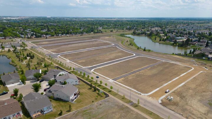 Property Photo:  4427 72 Street  AB T4V 2P7 