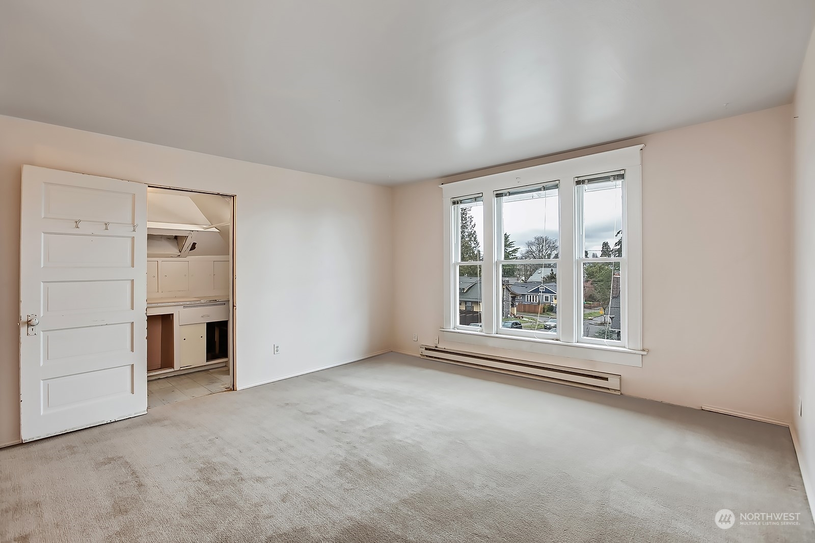 Property Photo: 4533 Eastern Avenue N WA 98103