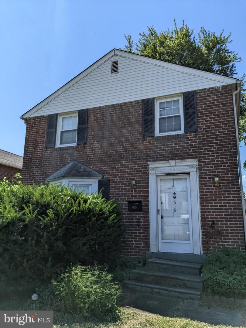 Property Photo: 616 W South Avenue PA 19036