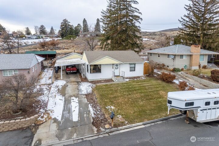 Property Photo:  315 Patrick Road  WA 98823 