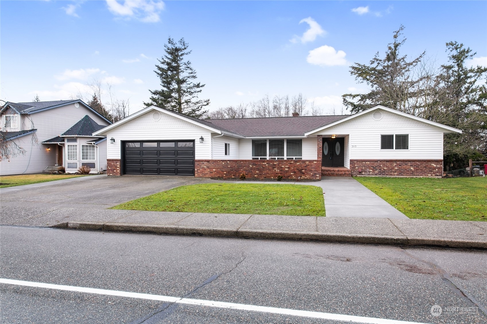 Property Photo:  313 Edgewater Lane  WA 98264 