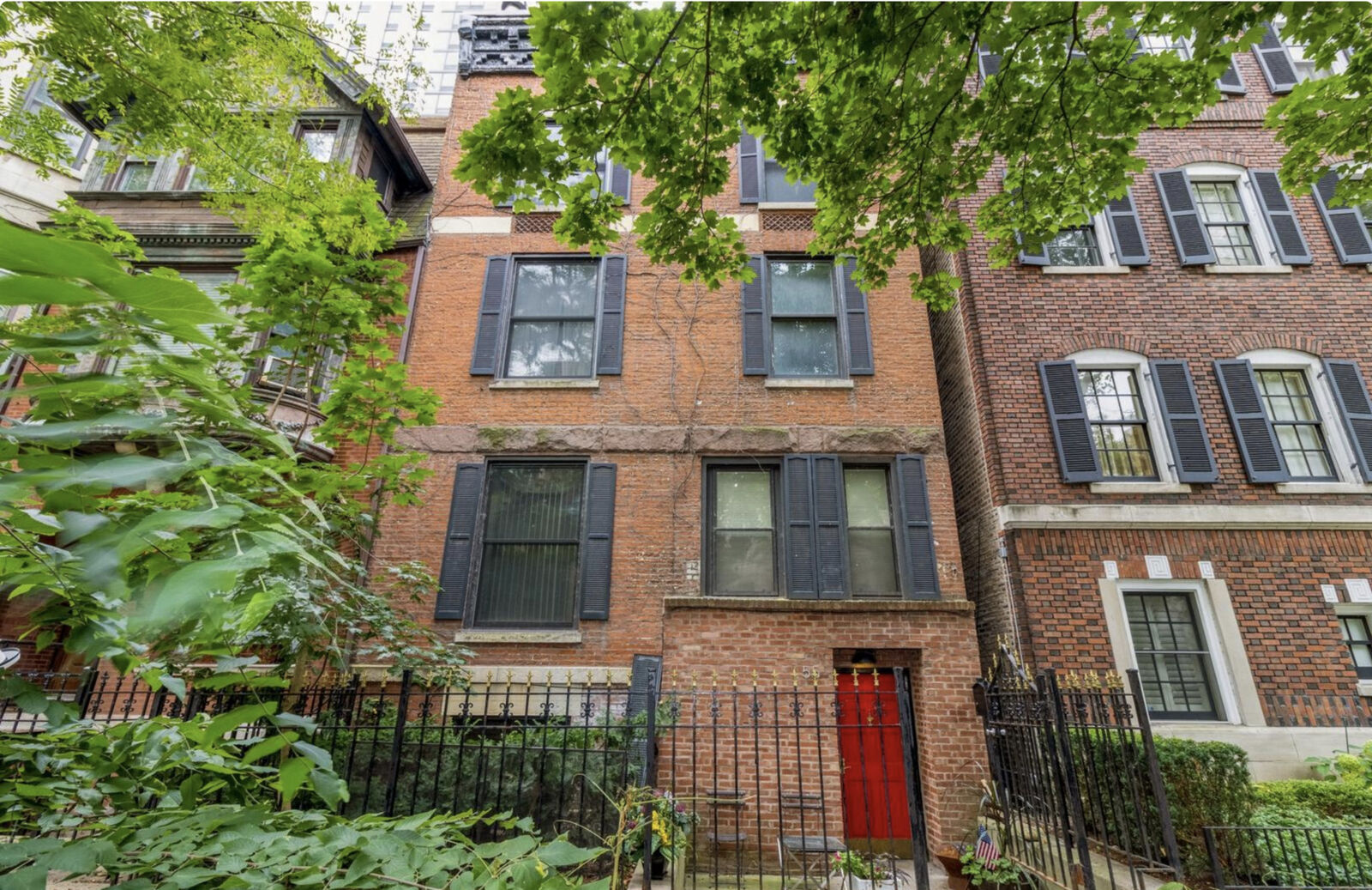 Property Photo:  55 E Cedar Street  IL 60611 