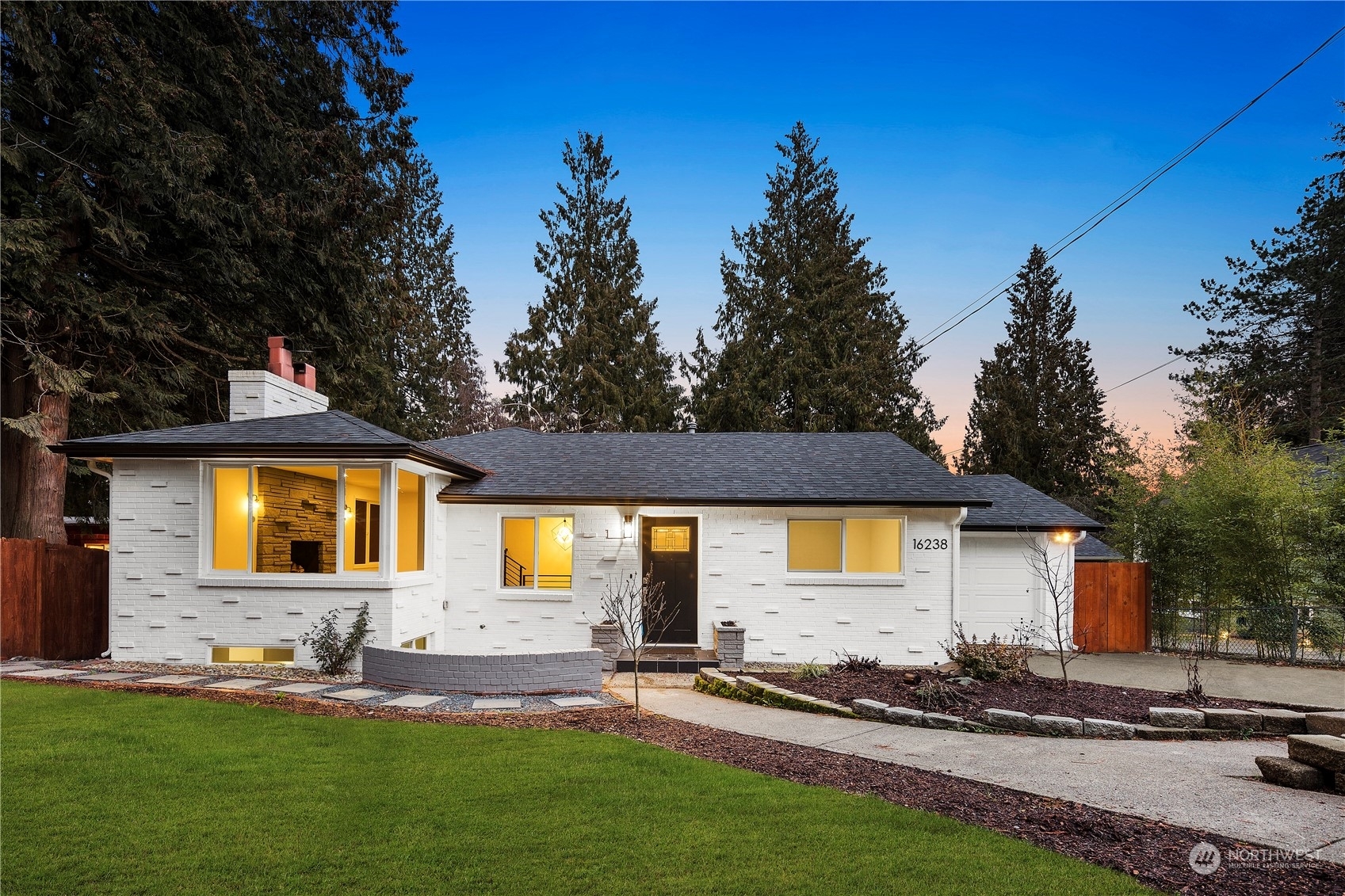 Property Photo: 16238 10th Avenue NE WA 98155