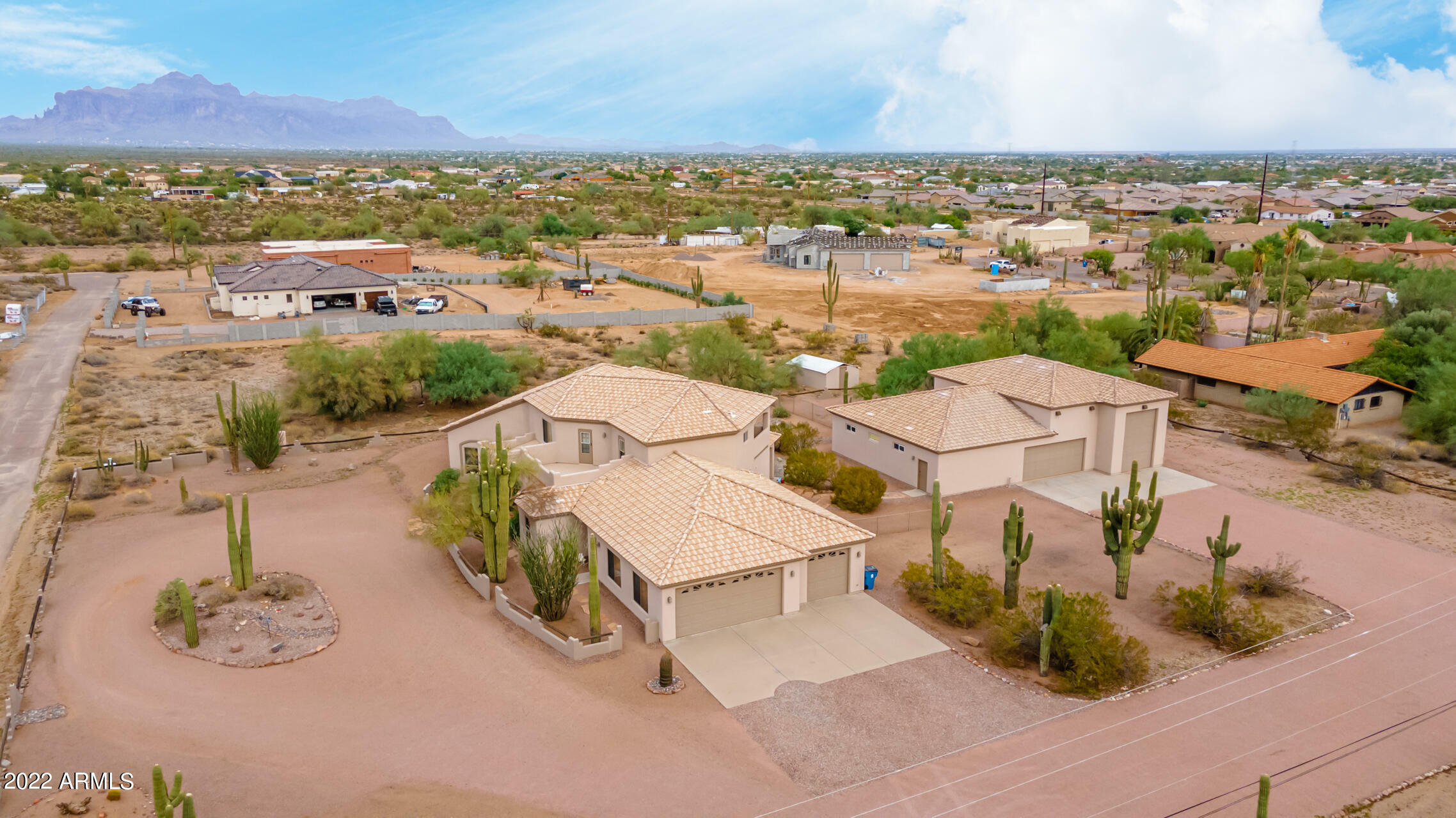 Property Photo:  1515 N Crismon Road  AZ 85207 