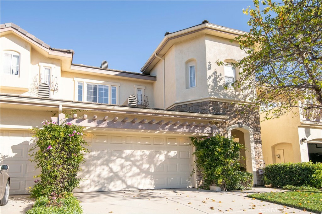 Property Photo:  543 Taunton Drive  CA 93455 