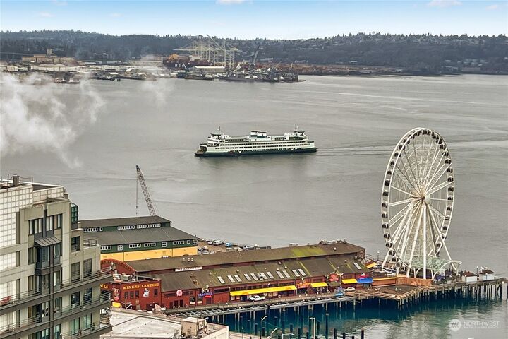 Property Photo: 1415 2nd Avenue 1901 WA 98101